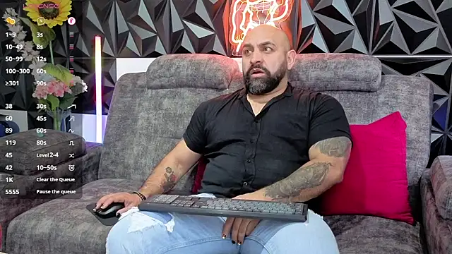 Snapshot of JD-69 chatting on February 10, 8:13 pm JD-69 online show from February 10, 8:13 pm