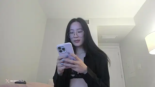 Snapshot of secretgirlfriendxo chatting on January 26, 7:32 am secretgirlfriendxo online show from January 26, 7:32 am