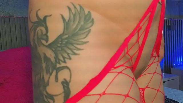 Snapshot of IbethMoon chatting on February 2, 7:23 pm IbethMoon online show from February 2, 7:23 pm