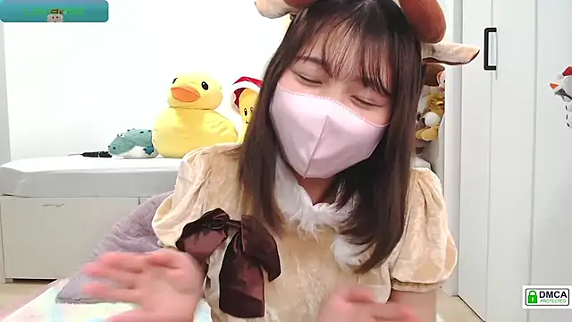 SUZU  online show from December 25, 12:05 pm