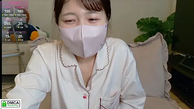 SUZU  online show from February 20, 10:43 pm