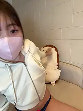 SUZU  online show from April 18, 11:14 am