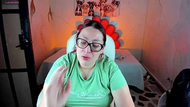 NiickyJones online show from December 15, 10:36 pm