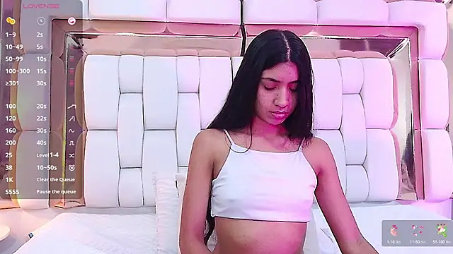 littlee emilyy  online show from February 27, 3:04 am