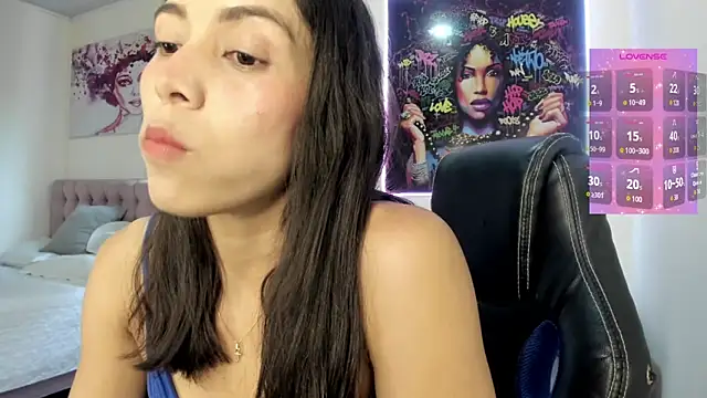 Snapshot of andykiuty chatting on November 26, 8:21 pm andykiuty online show from November 26, 8:21 pm