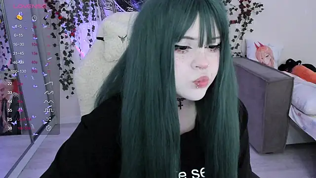 Snapshot of SelenaCute chatting on September 22, 4:58 am SelenaCute online show from September 22, 4:58 am
