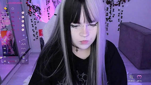 Snapshot of SelenaCute chatting on November 5, 11:54 am SelenaCute online show from November 5, 11:54 am