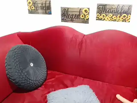Snapshot of MAIA_2016_ chatting on July 11, 7:05 pm MAIA 2016 online show from July 11, 7:05 pm