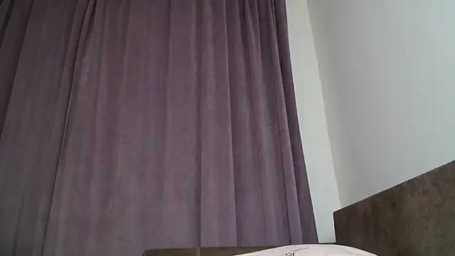Snapshot of LadyMilfxxx chatting on October 9, 4:16 pm LadyMilfxxx online show from October 9, 4:16 pm