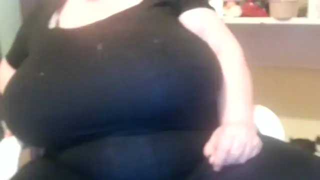 Snapshot of Nataliesbestjuggs chatting on July 14, 11:54 pm Nataliesbestjuggs online show from July 14, 11:54 pm