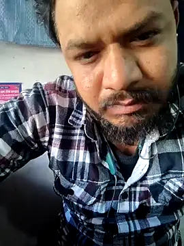 Snapshot of surayrawat9039 chatting on February 9, 9:37 am surayrawat9039 online show from February 9, 9:37 am