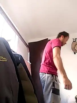 Snapshot of cachorro0527 chatting on February 26, 1:32 pm cachorro0527 online show from February 26, 1:32 pm