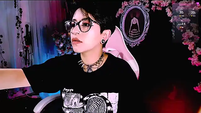 Snapshot of kitty_roxy chatting on February 5, 5:12 am kitty roxy online show from February 5, 5:12 am