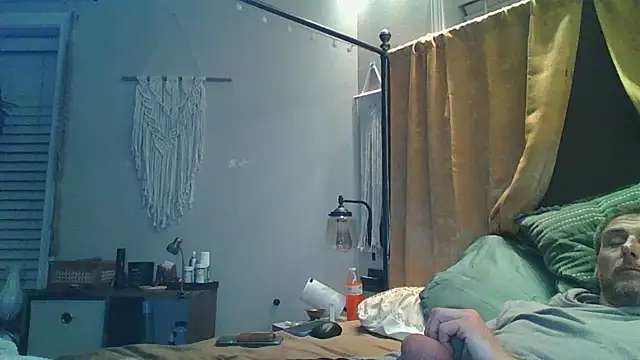 Snapshot of MnM4ever chatting on February 19, 8:54 am MnM4ever online show from February 19, 8:54 am