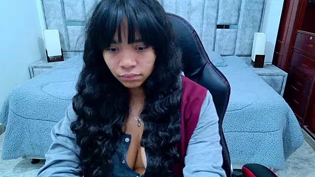 laureentt  online show from February 17, 3:14 am