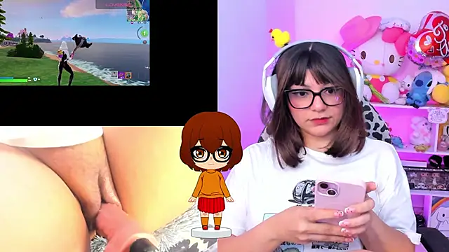 cinna monroll online show from October 8, 3:04 am