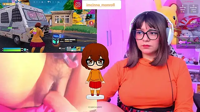 Snapshot of cinna_monroll chatting on February 1, 9:24 pm cinna monroll online show from February 1, 9:24 pm