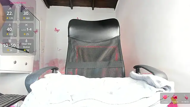 Snapshot of Celeste__sweetx chatting on February 20, 5:57 pm Celeste sweetx online show from February 20, 5:57 pm