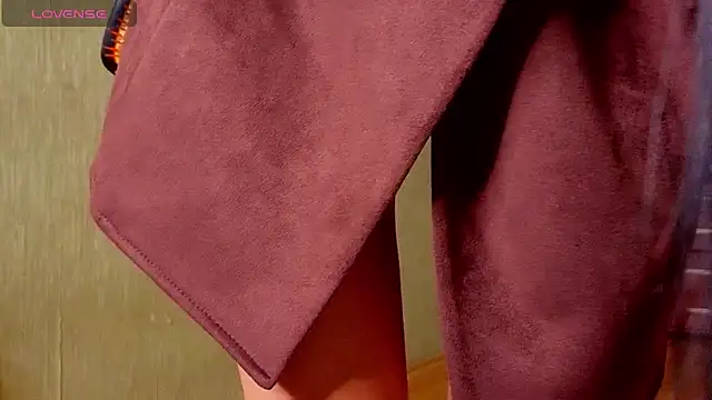 Snapshot of Miss_Flexi_fit chatting on November 18, 2:43 pm Miss Flexi fit online show from November 18, 2:43 pm