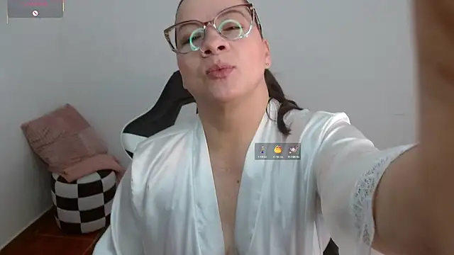 Snapshot of Sex-Psychology chatting on July 19, 5:16 pm Sex-Psychology online show from July 19, 5:16 pm
