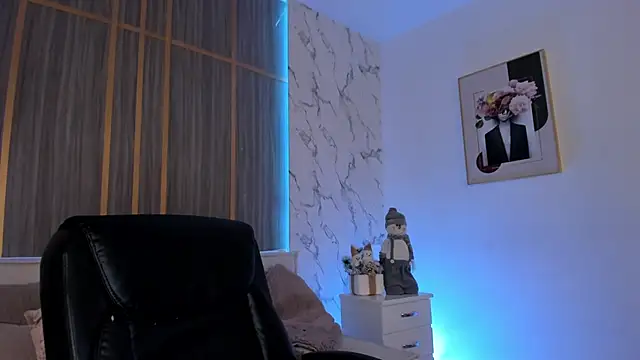 IsabellaAllen online show from December 20, 12:29 am