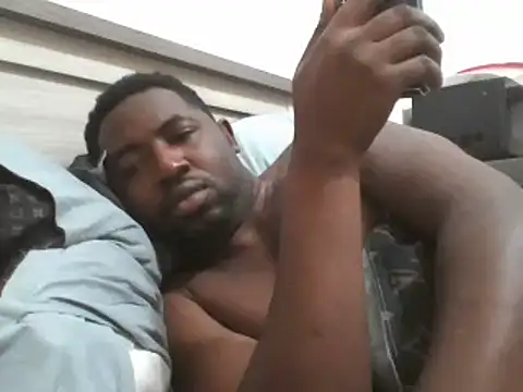 Snapshot of Tonton1988 chatting on February 25, 7:20 am Tonton1988 online show from February 25, 7:20 am