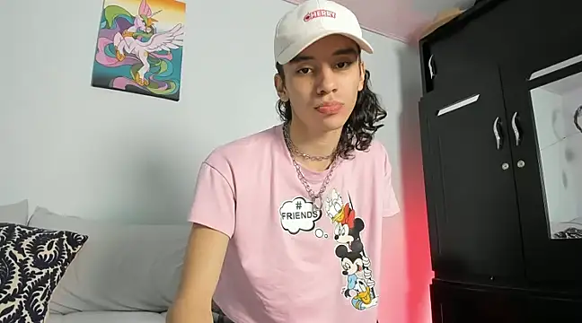 imcoltonalvin online show from January 31, 1:54 am