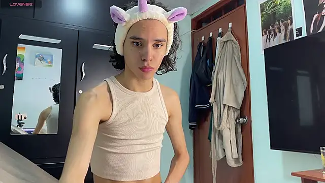 imcoltonalvin online show from September 18, 10:34 pm