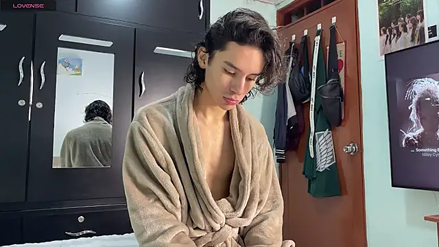 imcoltonalvin online show from September 19, 10:54 pm