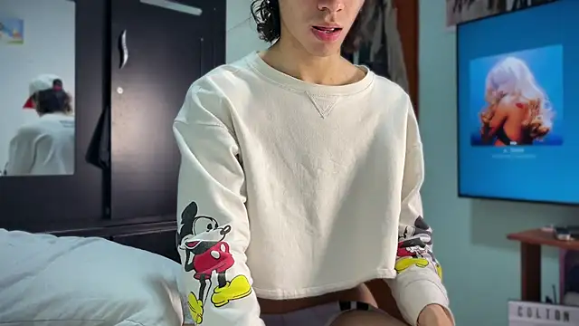 imcoltonalvin online show from October 2, 1:12 am