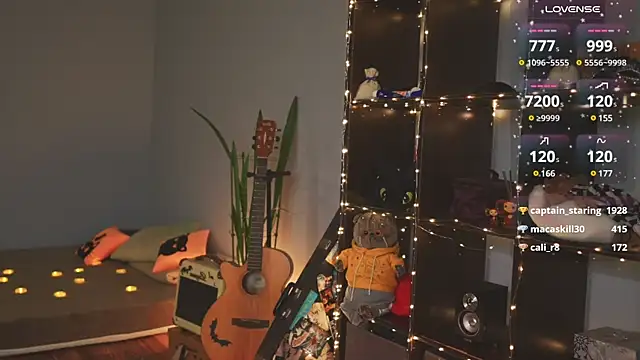 Snapshot of bananya_kitty chatting on December 10, 1:33 pm bananya kitty online show from December 10, 1:33 pm