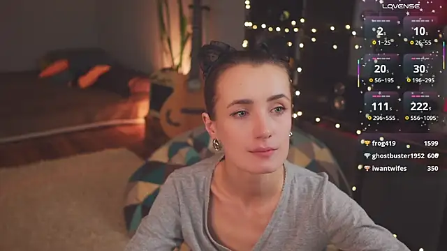 Snapshot of bananya_kitty chatting on March 12, 12:20 am bananya kitty online show from March 12, 12:20 am