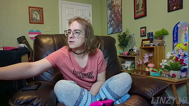 Linzy 19 online show from January 25, 3:40 am