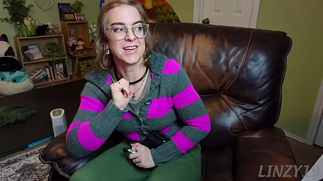 Linzy 19 online show from February 14, 3:33 am