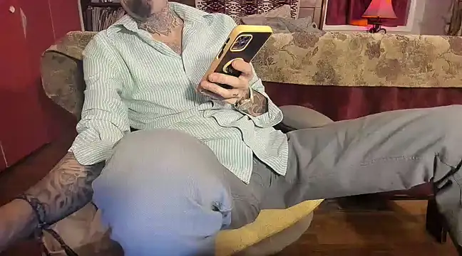 RoosterWabbit online show from March 23, 5:00 am