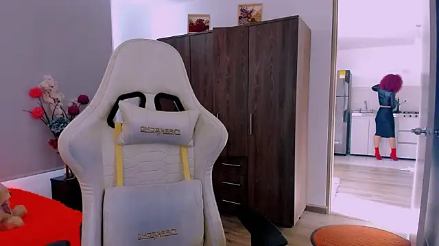 ScarlettMalbec online show from February 18, 9:11 pm