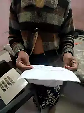 COUPLLE VILLAGE online show from December 18, 2:53 am