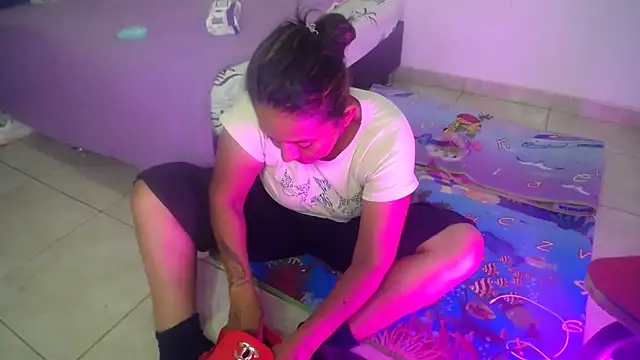 daleska ayala 1 online show from December 14, 8:51 pm