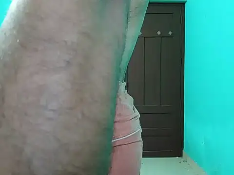 Sultryandrews online show from December 19, 3:29 am