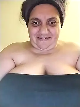 Snapshot of BustyBabyOfficial chatting on November 6, 4:41 pm BustyBabyOfficial online show from November 6, 4:41 pm