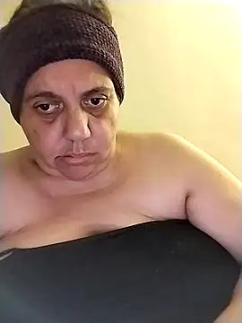 Snapshot of BustyBabyOfficial chatting on November 13, 3:55 pm BustyBabyOfficial online show from November 13, 3:55 pm