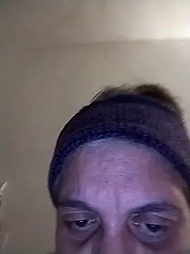 Snapshot of BustyBabyOfficial chatting on November 15, 7:21 pm BustyBabyOfficial online show from November 15, 7:21 pm