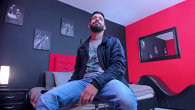 Snapshot of Thiagogomez chatting on November 21, 12:15 pm Thiagogomez online show from November 21, 12:15 pm