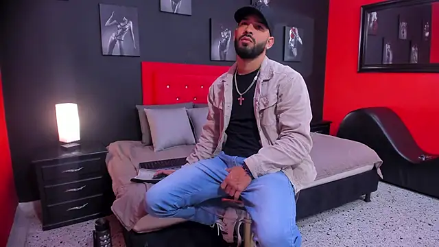 Snapshot of Thiagogomez chatting on November 22, 12:26 pm Thiagogomez online show from November 22, 12:26 pm