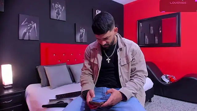 Thiagogomez online show from December 15, 12:20 pm