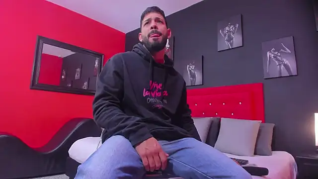 Thiagogomez online show from December 17, 12:33 pm