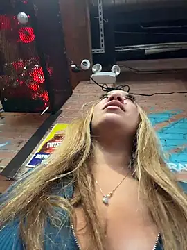 Bigbuttbrooklynn online show from December 22, 5:26 am