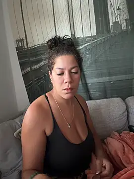 Snapshot of Bigbuttbrooklynn chatting on May 4, 1:51 pm Bigbuttbrooklynn online show from May 4, 1:51 pm