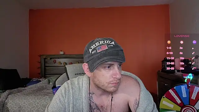 Snapshot of Hydro-Blastz chatting on November 5, 2:28 pm Hydro-Blastz online show from November 5, 2:28 pm