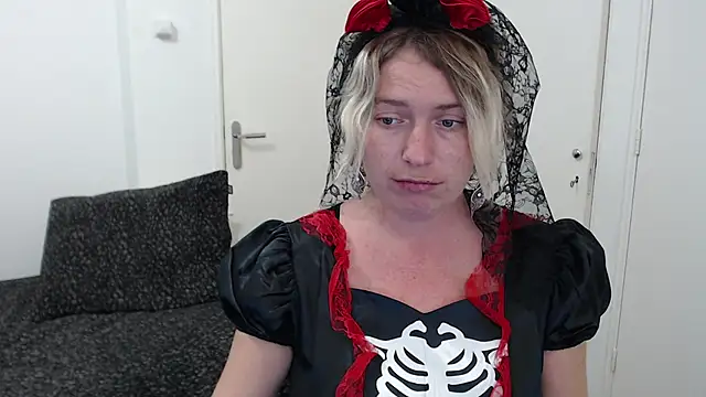 Snapshot of cumfun chatting on October 28, 1:36 pm cumfun online show from October 28, 1:36 pm